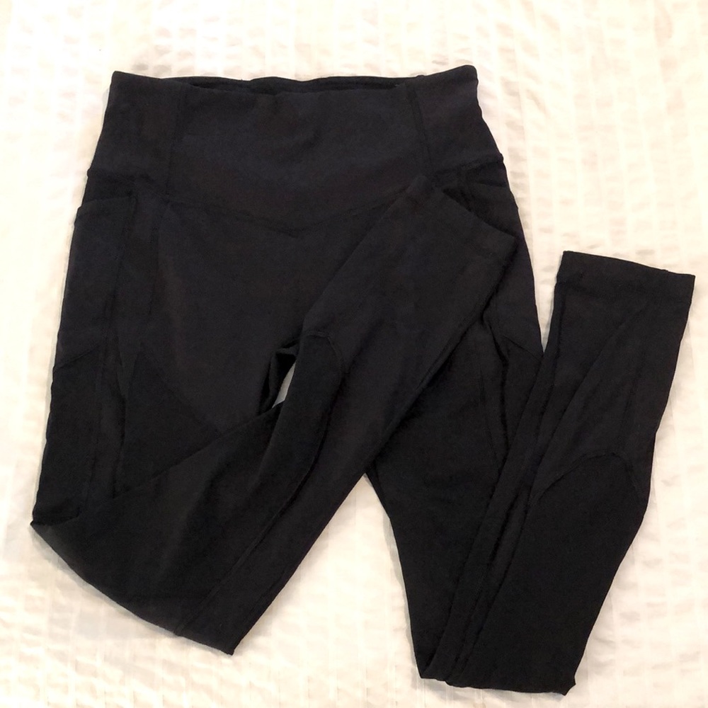 Lululemon leggings with pockets